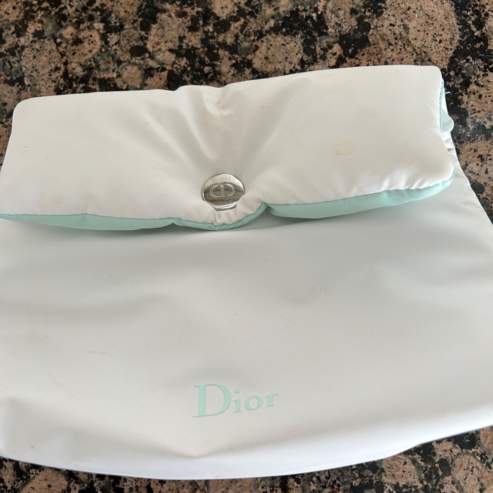Dior makeup bag - Picture 3 of 4